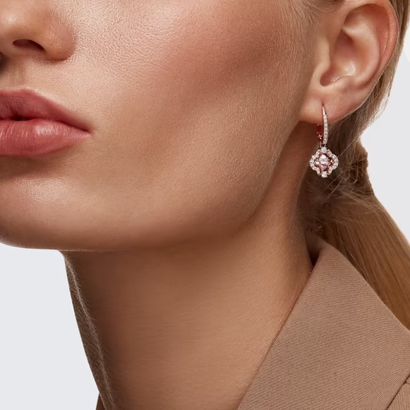 Swarovski Pink Sparkling Rose Gold Dancing Clover Earrings - Picture 2 of 5